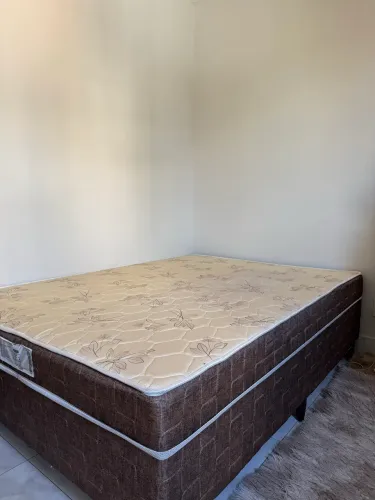 Cama Box Casal Umaflex | Molas Ensacadas | 1 Ano de Uso | Com Nota Fiscal