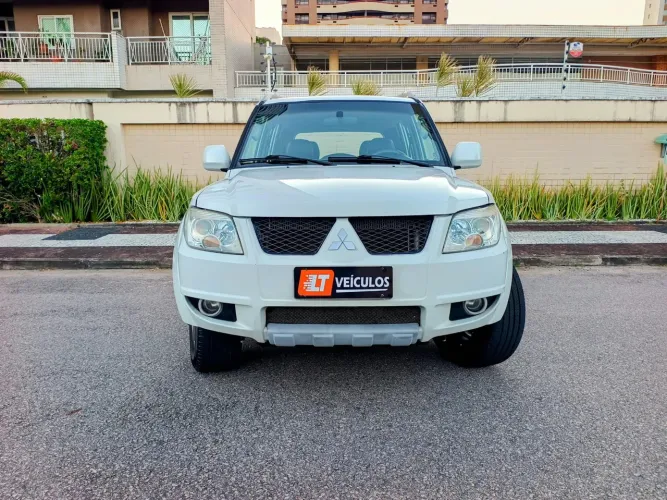 Mitsubishi Pajero TR4 2.0/ 2.0 Flex 16V 4X4 Aut. 2014