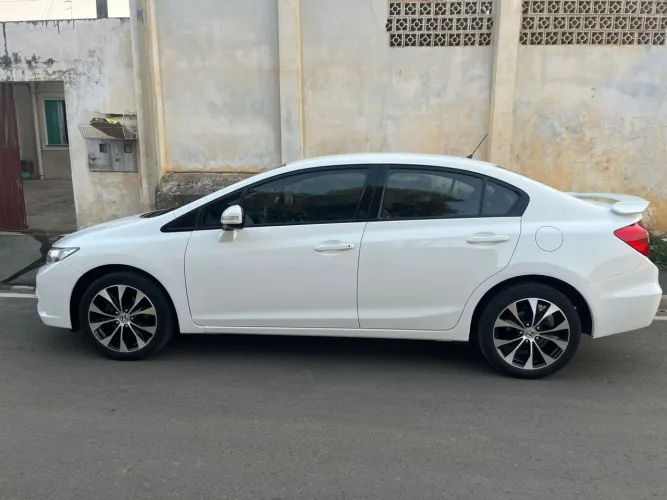 Honda Civic Sedan LXR 2.0 Flexone 16V Aut. 4P 2015