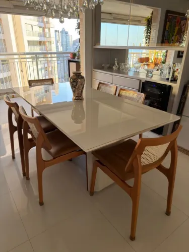 Mesa de jantar Laka com tampo vidro 6 cadeiras 2,00 x 1,00