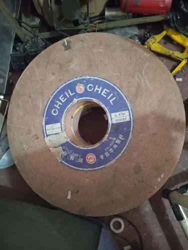  2 Pedra de esmeril 5 cm de espessura por 50 cm de diâmetro 