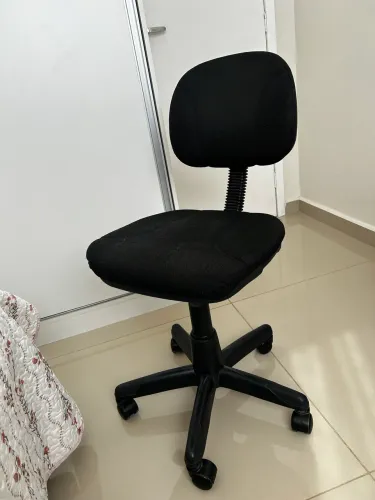 Cadeira de Escritório Giratória Preta 