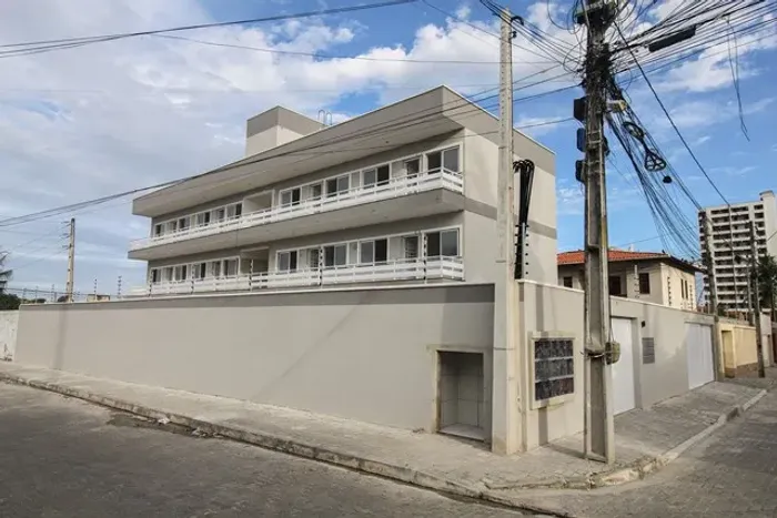 Apartamento de 2 Quartos com 35m² Próximo à Av. Washington Soares