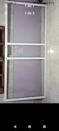 Porta de correr aérea. Semi nova
