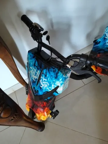 Gira gira elétrico