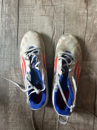 Chuteira adidas F50 tamanho 39 de futsal