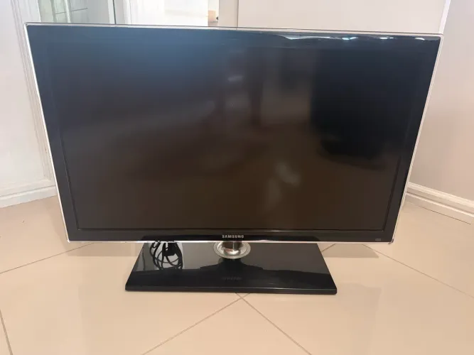TV Samsung LED 32" Série D4000