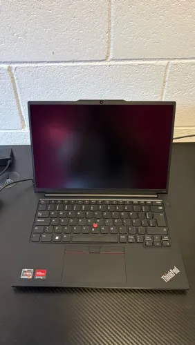 Lenovo ThinkPad E14 G5 Ryzen 5 7430u - 16gb ram - ssd 240gb