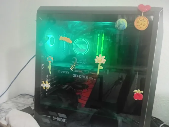 PC Gamer Ryzen 7 5700X + RTX 3060 12GB + 32GB RAM + B550M Mortar