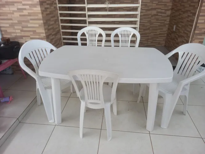 Vendo conjunto de mesa tramontina mesa desmontável + 5 cadeiras todas peças originais tra