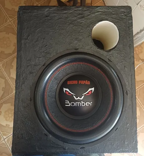 Caixa com subwoofer bicho papão 600W rms bobina simples a 4 ohms 12 polegadas*é ZEROOOOOO 