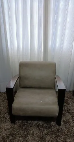 POLTRONA ESTOFADA