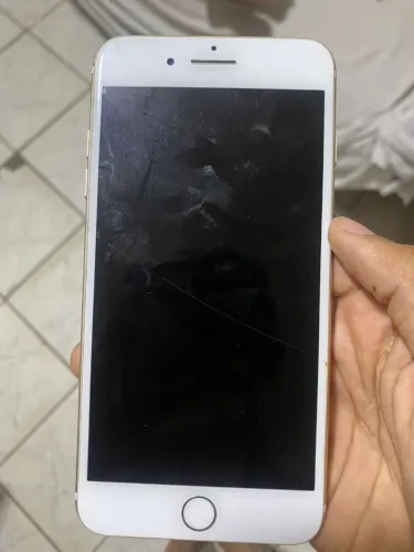 Vendo iPhone 7 plus (Só acompanha o aparelho)