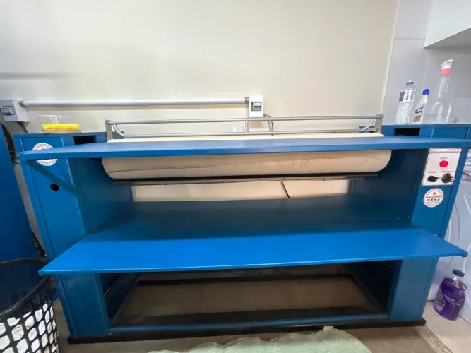 Procuro lavadeira de roupas de cama e banho