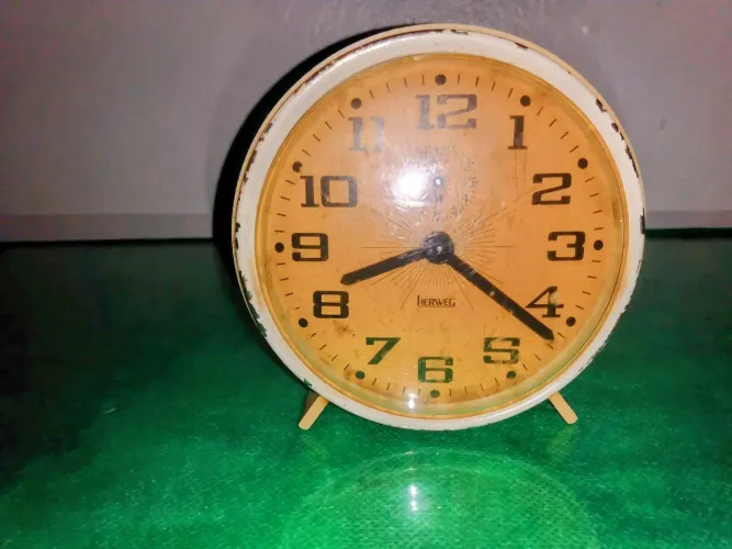 Relógio antigo despertador Vintage