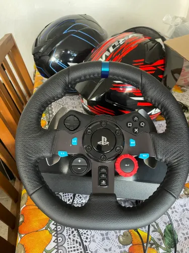 Logitech G29 Volante para Video Game e Computador na caixa