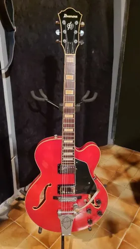 Semi acústica Ibanez Artcore AFS75T