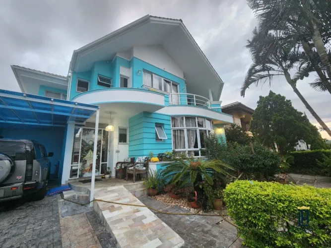 Casa de Alto Padrão em Jurerê Internacional