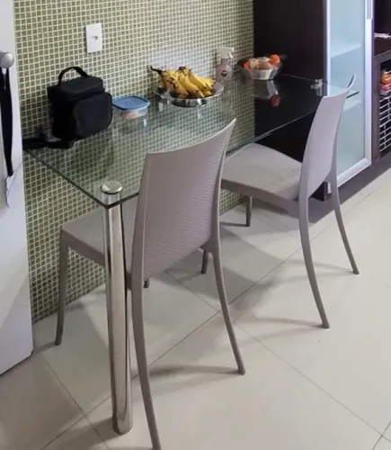 Mesa em vidro
