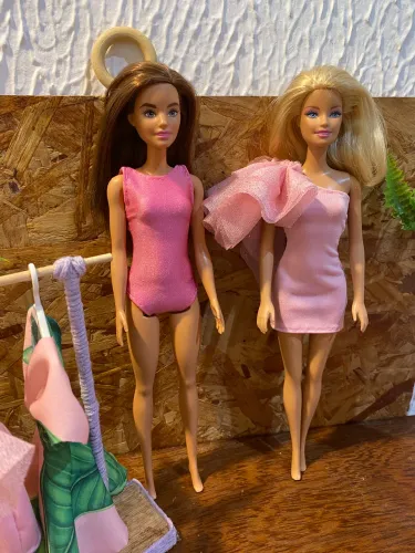 Conjunto roupinhas Barbie 