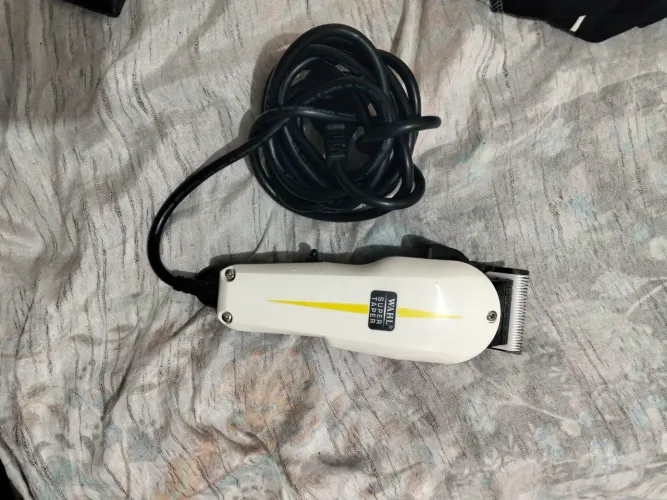 Vende-se máquina de cabelo