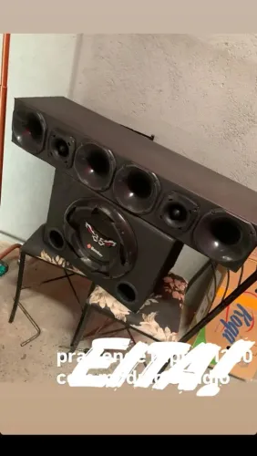 Caixa de som muito boa só instalar e usar