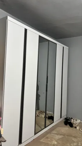 Guarda Roupa Semi Novo