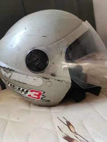 Capacete novo