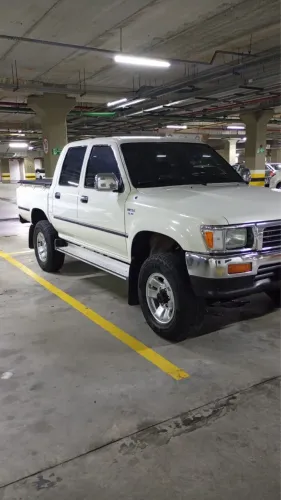 Toyota Hilux CD 4X4 2.8 Diesel Mec. 2001