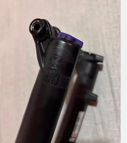 Suspensão Manitou machete como boost