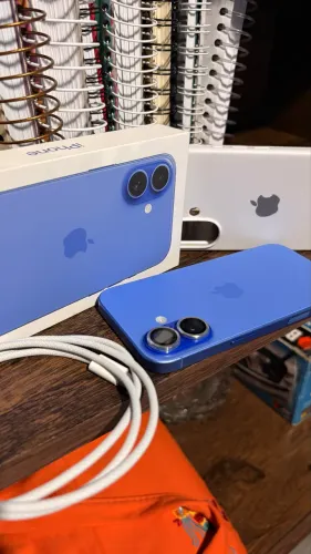 IPHONE 16 256 GB ULTRAMARINE - 2Meses