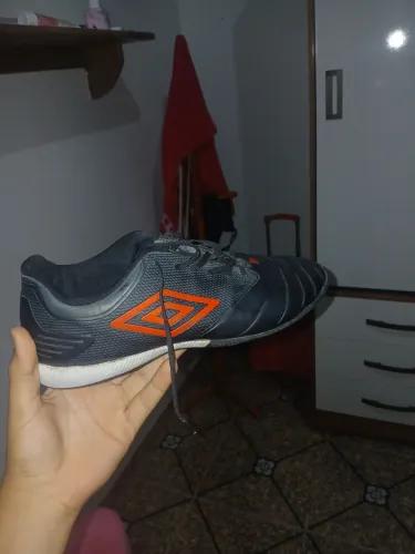 Chuteira umbro