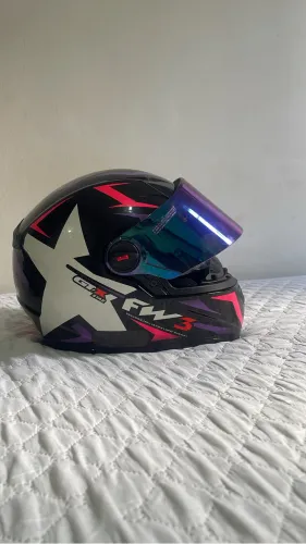 Capacete fw3 Aceito troca em algo do meu interesse