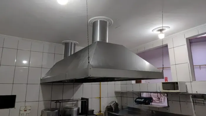 Coifa para cozinha medindo 3.00x1.30mt