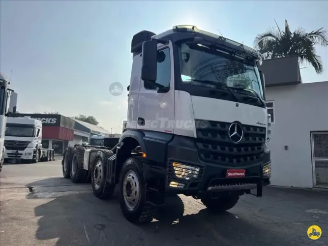 Mercedes-Benz Arocs 4851 8x4 22/22