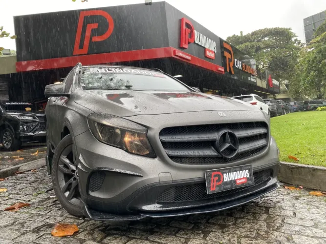 Mercedes-Benz GLA 200 Adv. 1.6/1.6 TB 16V Flex Aut. 2017