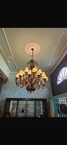 ? Lustre Clássico Francês em Cobre e Cristais - Belle Époque