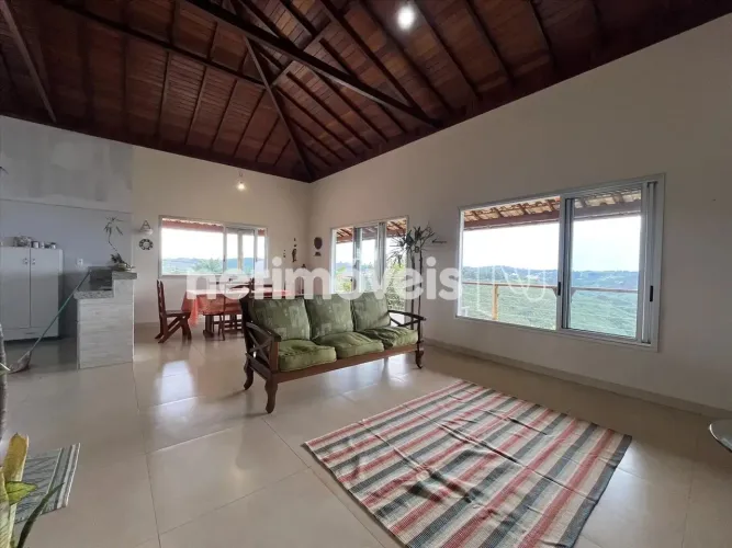 Casa em Prados com vislumbrante vista para o vale e as montanhas