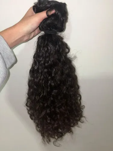 Cabelo cacheado virgem impecável