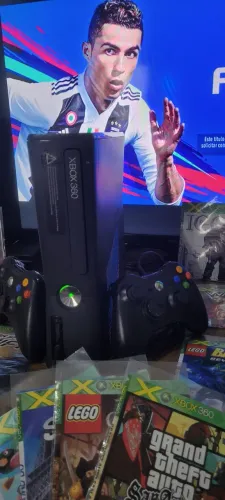 Xbox 360.slim na caixa destravado completo funcionando perfeitamente testo na hora 