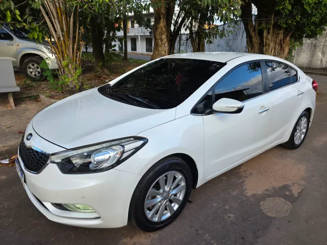 Kia Motors Cerato 1.6 16V Flex Aut. 2015