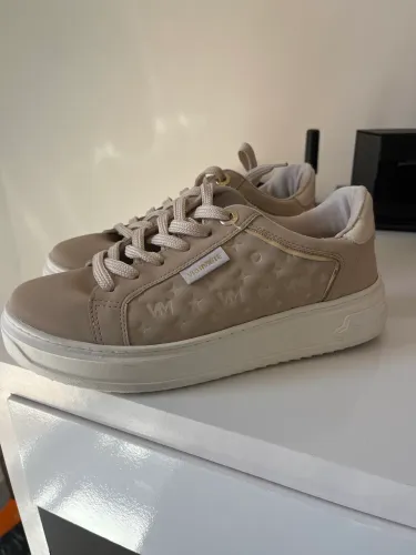 Tenis Via Marte