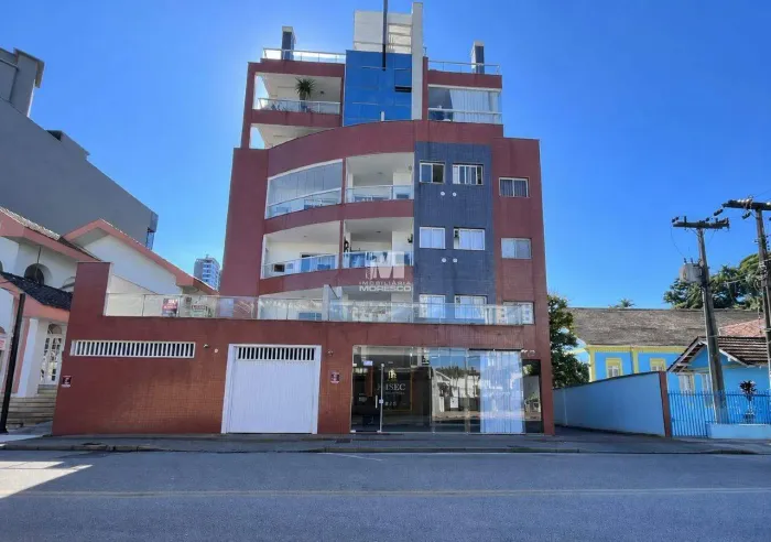 Apartamento no Centro de Brusque!