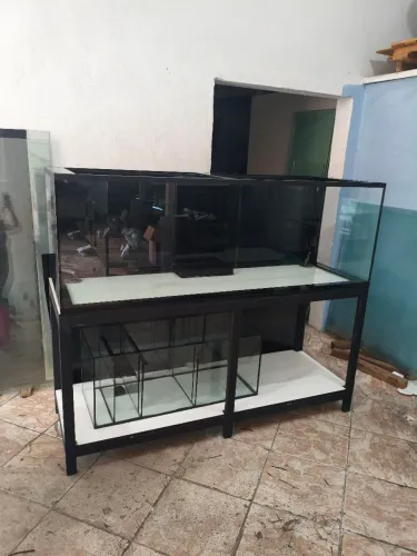 Aquário 840 litros com base e sump