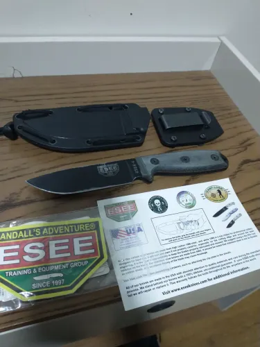 faca marca : esee knives modelo 4