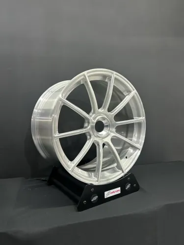Roda de Porsche GTS 