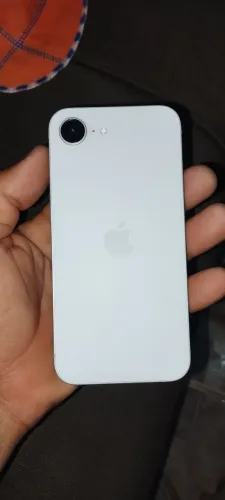 iPhone 16e branco 128 gb 8 RAM usado com bateria 100