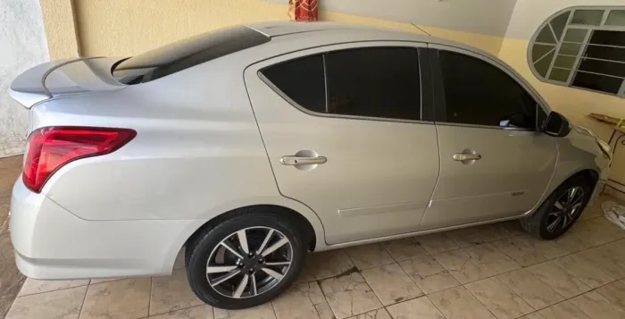 Nissan Versa SL 1.6 16V Flexstart 4P Aut. 2020