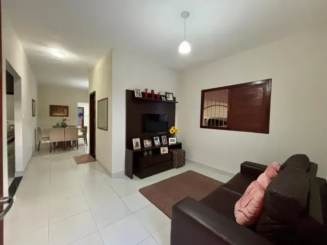 TRIO - Excelente casa de rua à venda - 3 quartos, 2 suites - em Nova Parnamirim - Parnamir