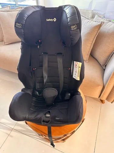 Cadeira infantil para automóvel 